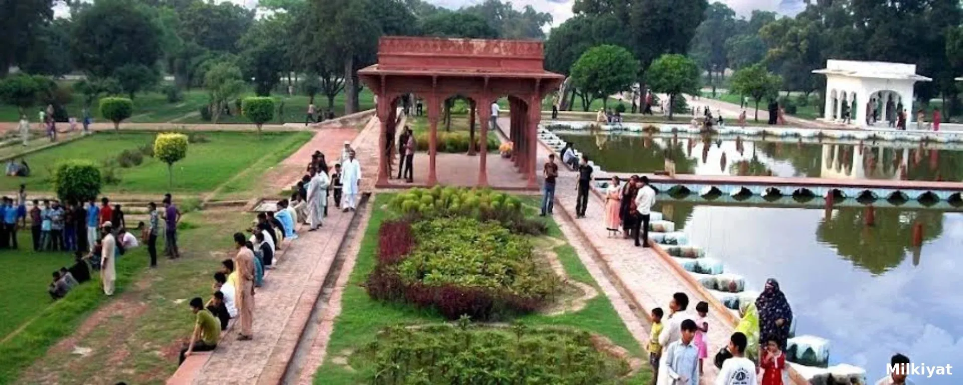 3 Kanal Commercial Plot for Sale in Lahore | Milkiyat.com