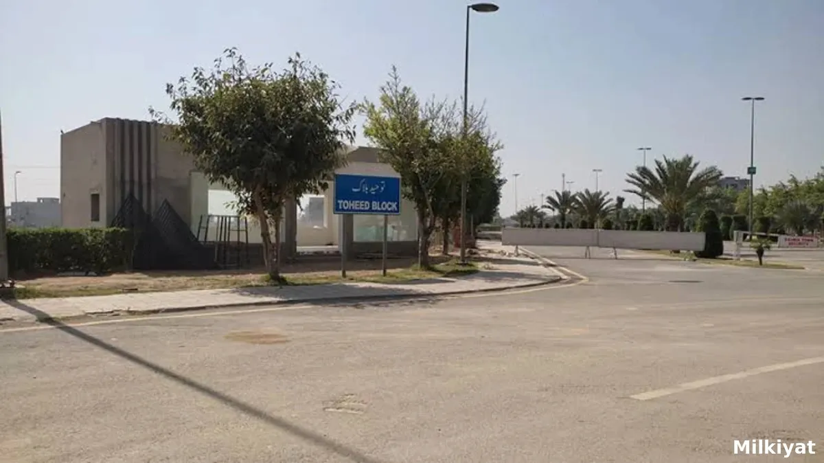 Tauheed Block Bahria Town Lahore
